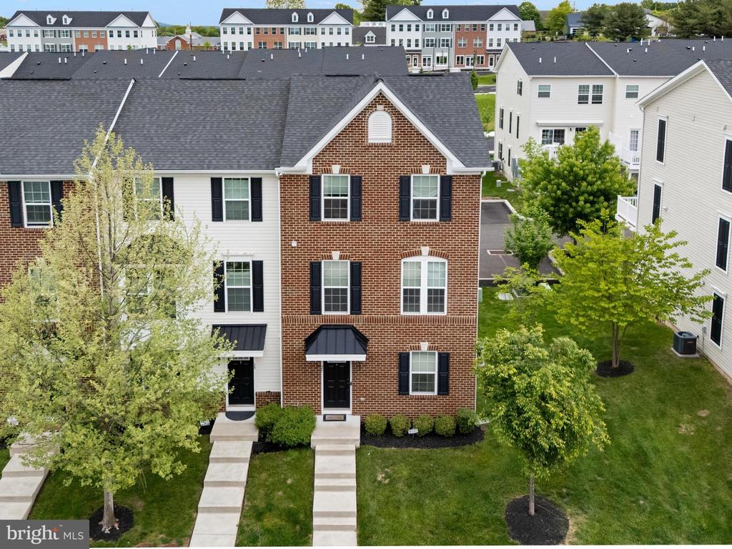 27 N SCHOOL LANE 7