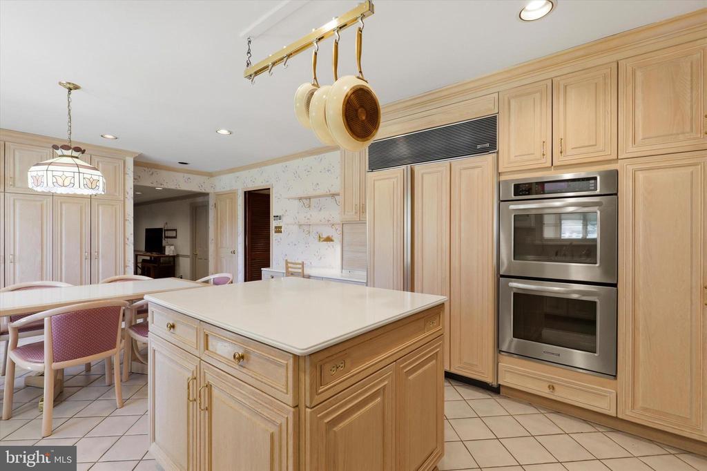 746 WRIGHT DRIVE
