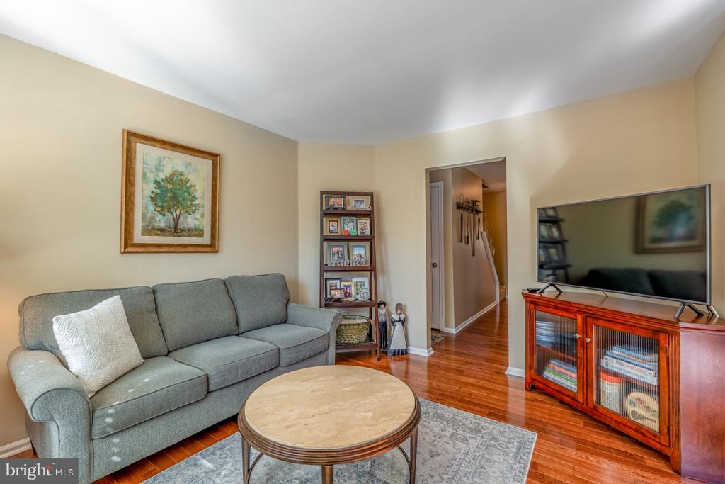 144 HUNT DRIVE