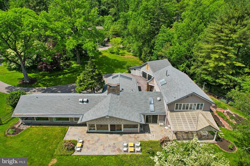 1673 PAPER MILL ROAD