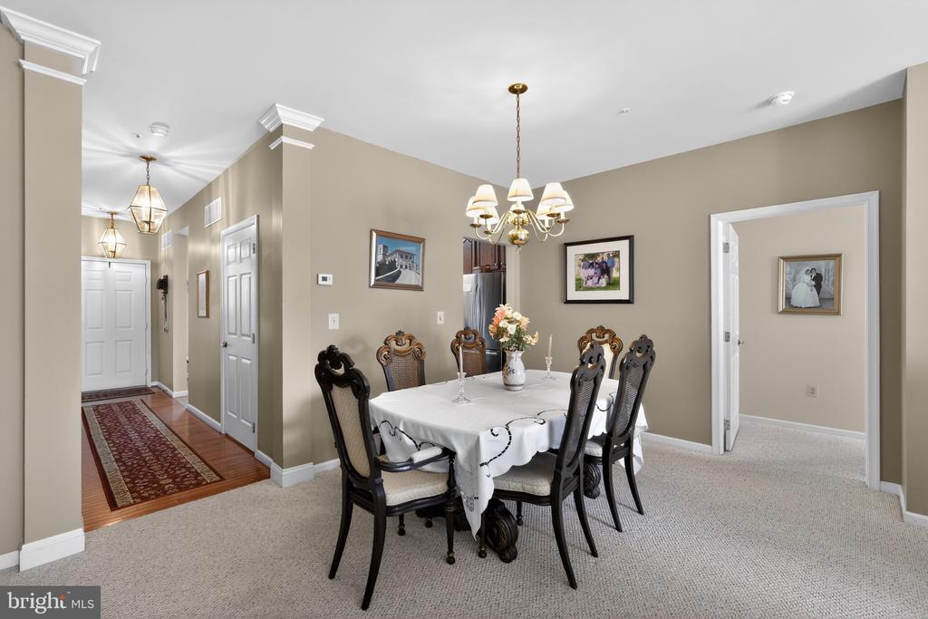 8 STUART DRIVE 8