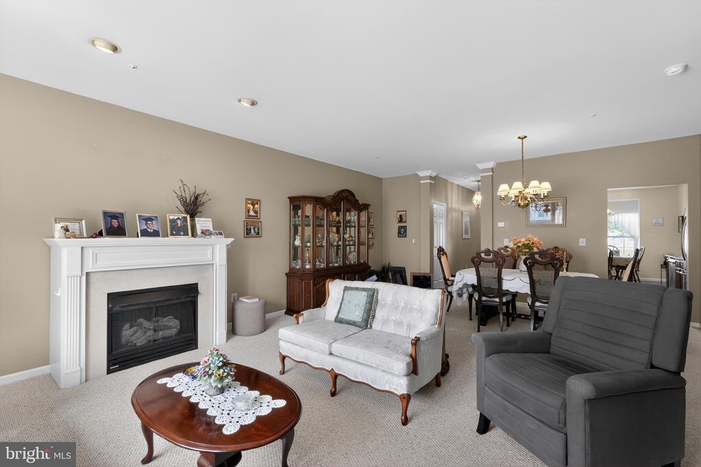 8 STUART DRIVE 8