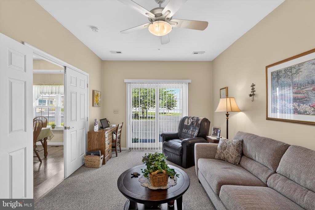8 STUART DRIVE 8