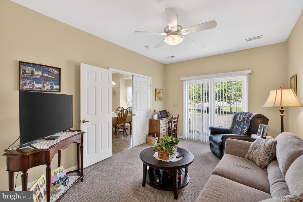 8 STUART DRIVE 8