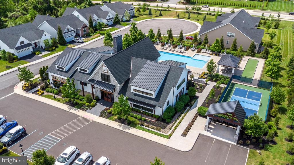 300 DRYDEN ROAD E