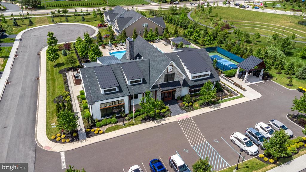 300 DRYDEN ROAD E