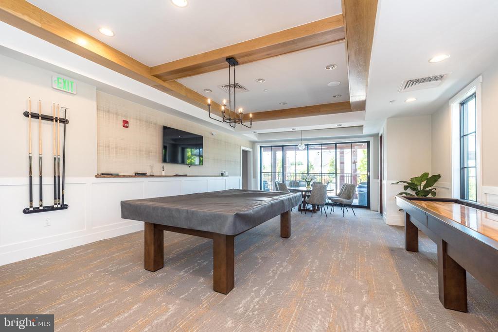 300 DRYDEN ROAD E