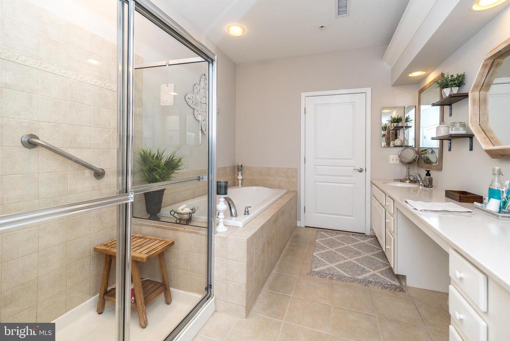 4205 LILAC COURT