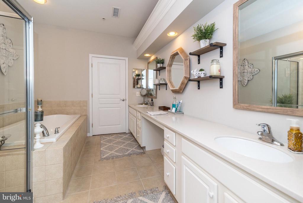 4205 LILAC COURT