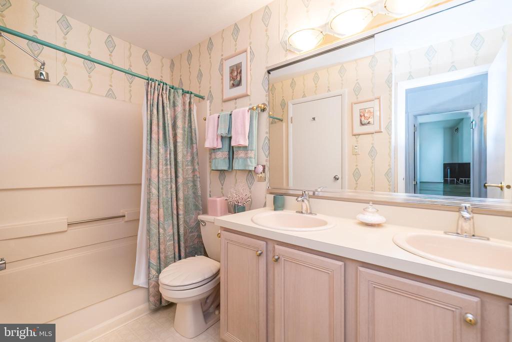 2602 MARYANNES COURT 2602