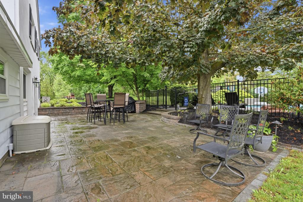 1619 SHEPARD DRIVE