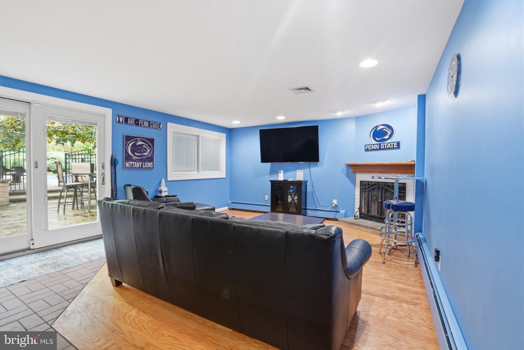 1619 SHEPARD DRIVE