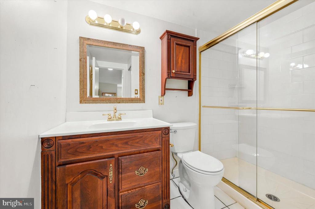 1637 OAKWOOD DRIVE CONDO 321