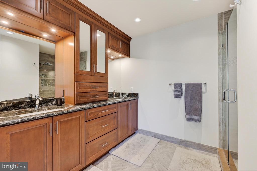 1203 SLOUGH DRIVE