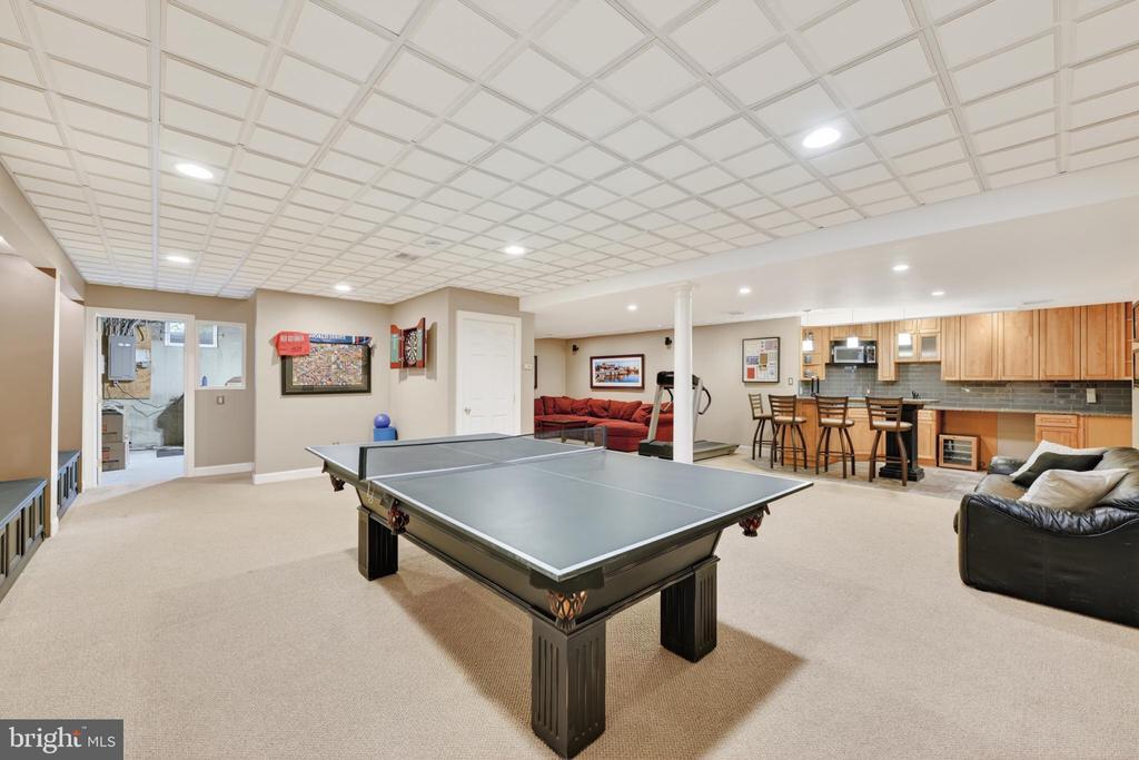 1203 SLOUGH DRIVE