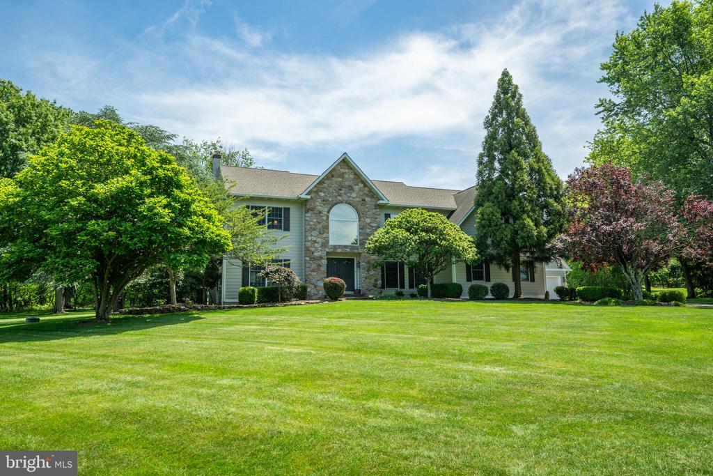 1203 SLOUGH DRIVE