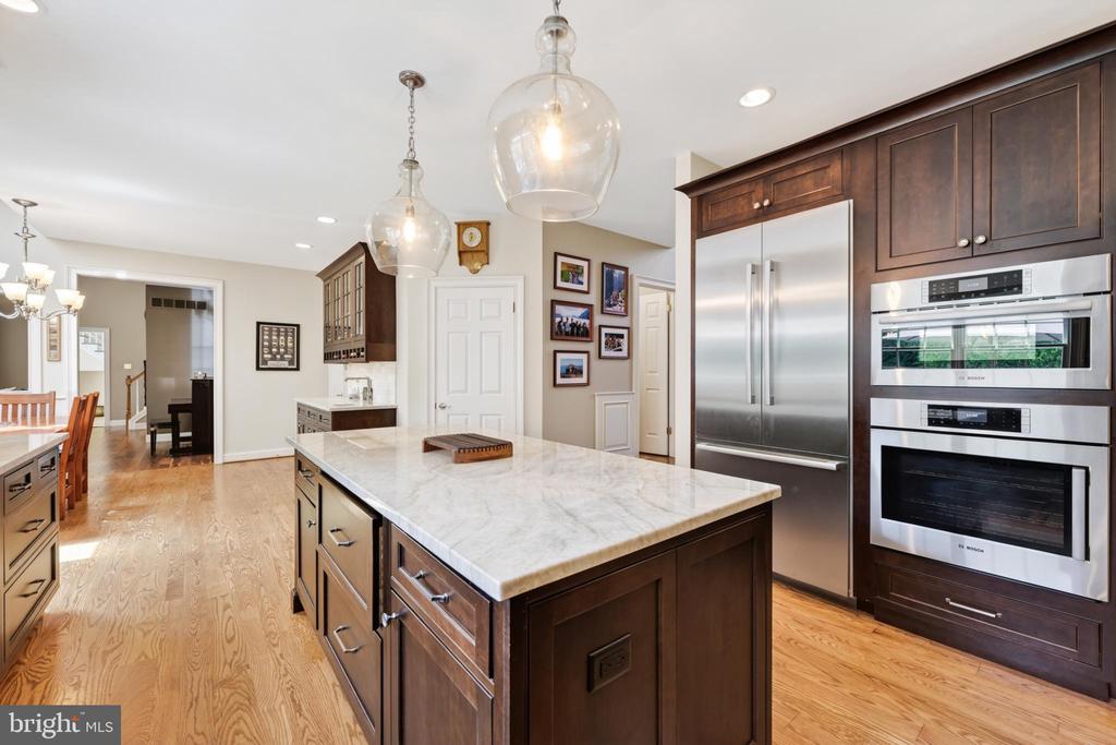 1203 SLOUGH DRIVE
