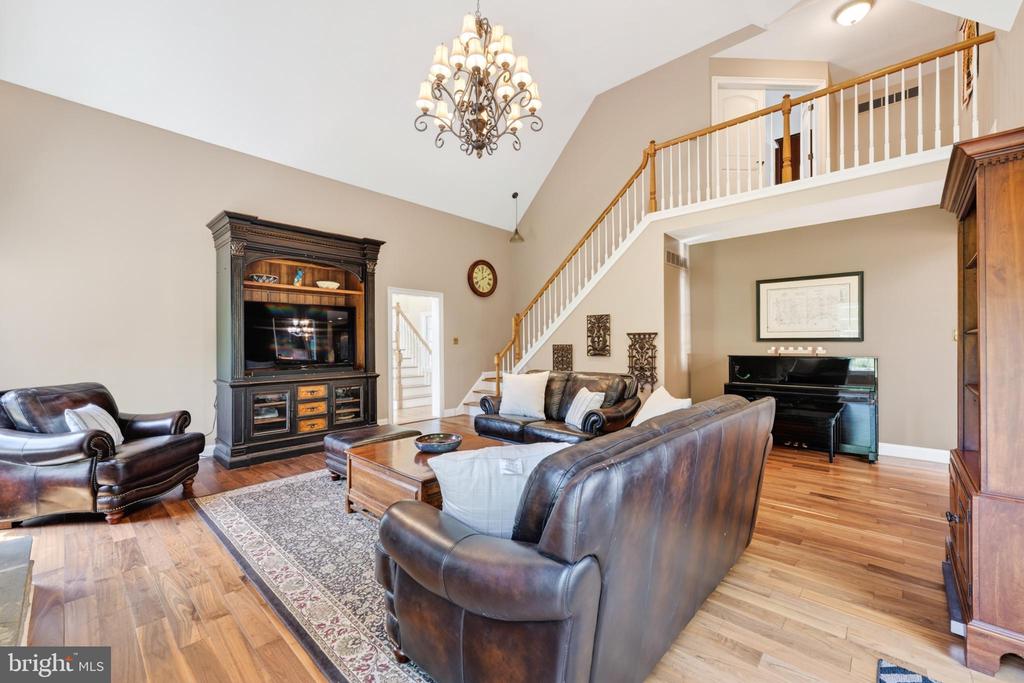 1203 SLOUGH DRIVE