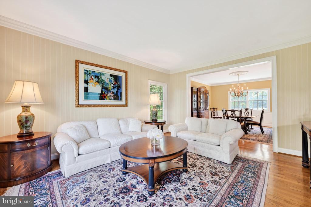 1203 SLOUGH DRIVE