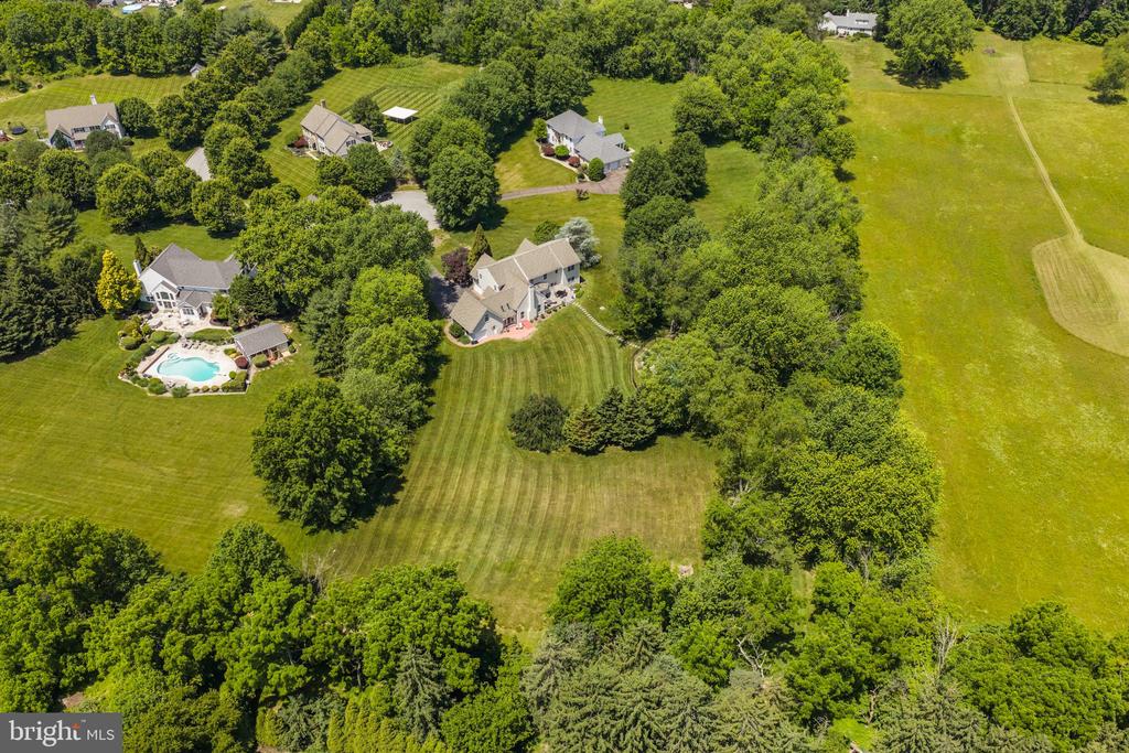 1203 SLOUGH DRIVE