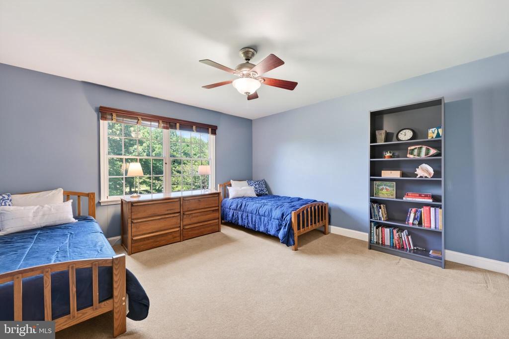 1203 SLOUGH DRIVE
