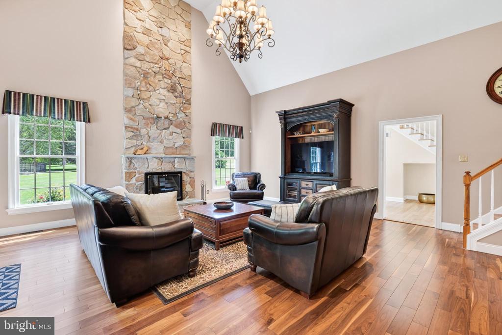 1203 SLOUGH DRIVE