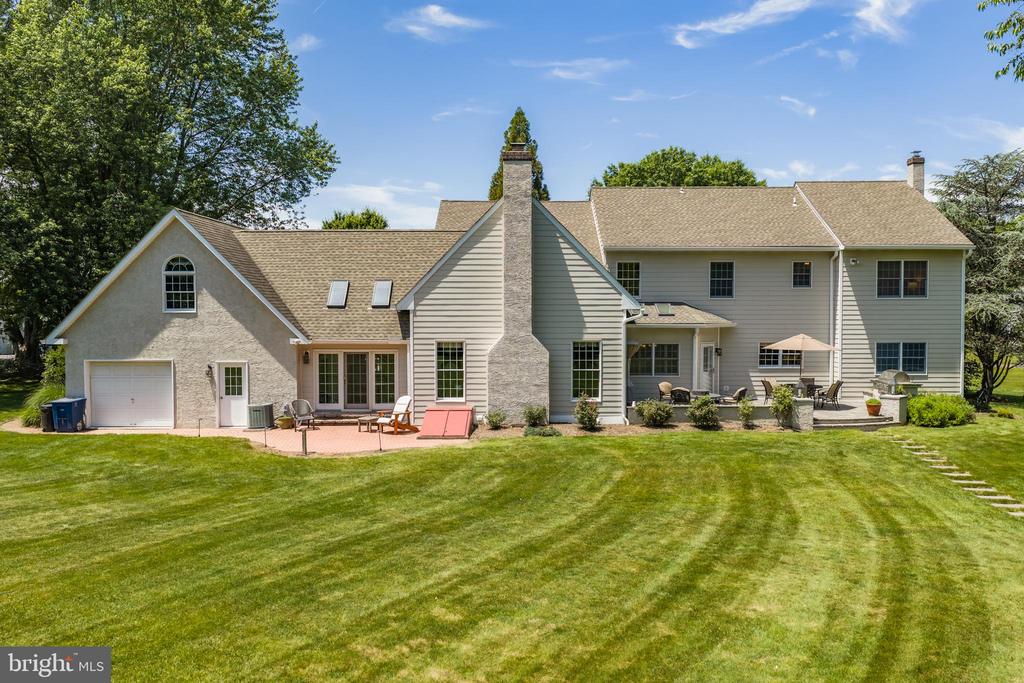 1203 SLOUGH DRIVE