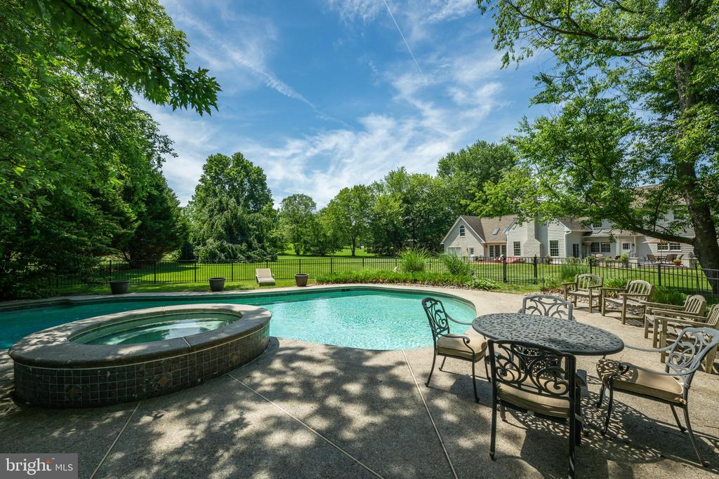 1203 SLOUGH DRIVE