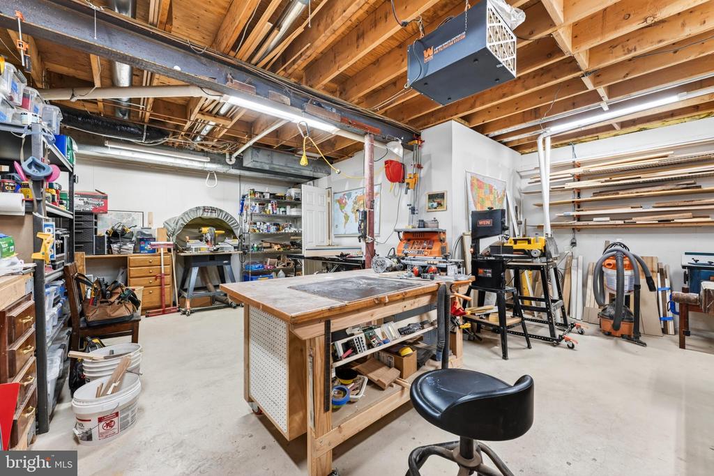 1203 SLOUGH DRIVE