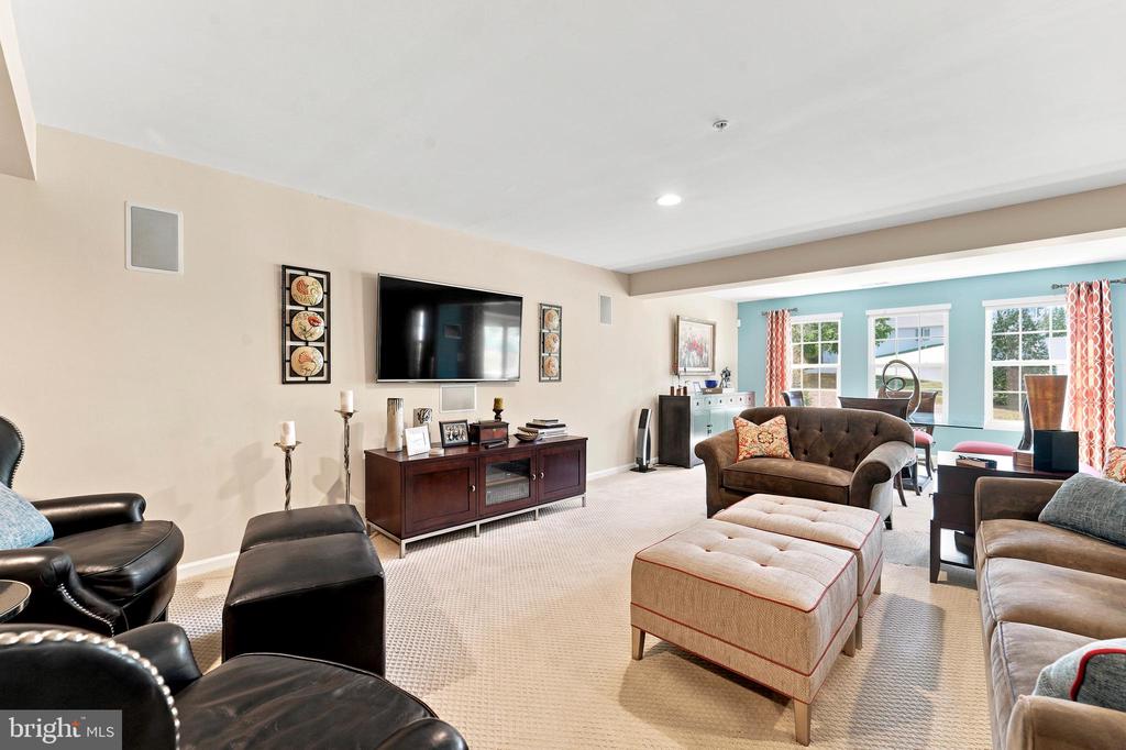 117 MUSTANG WAY