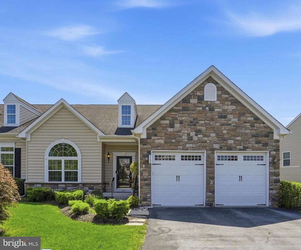 117 MUSTANG WAY