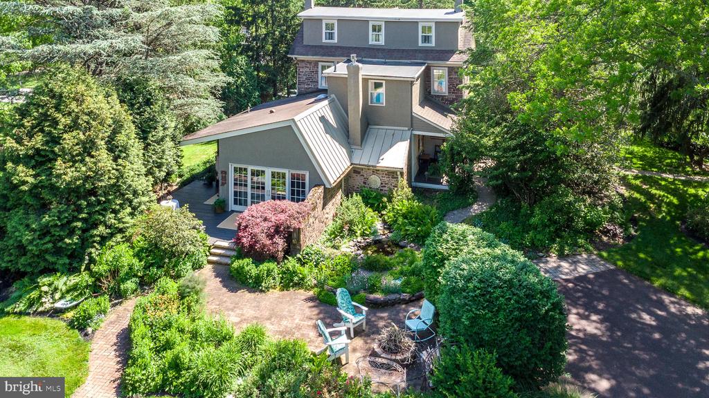1047 COWPATH ROAD