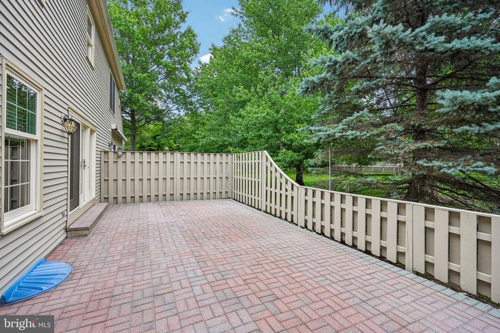 175 HUNTER COURT