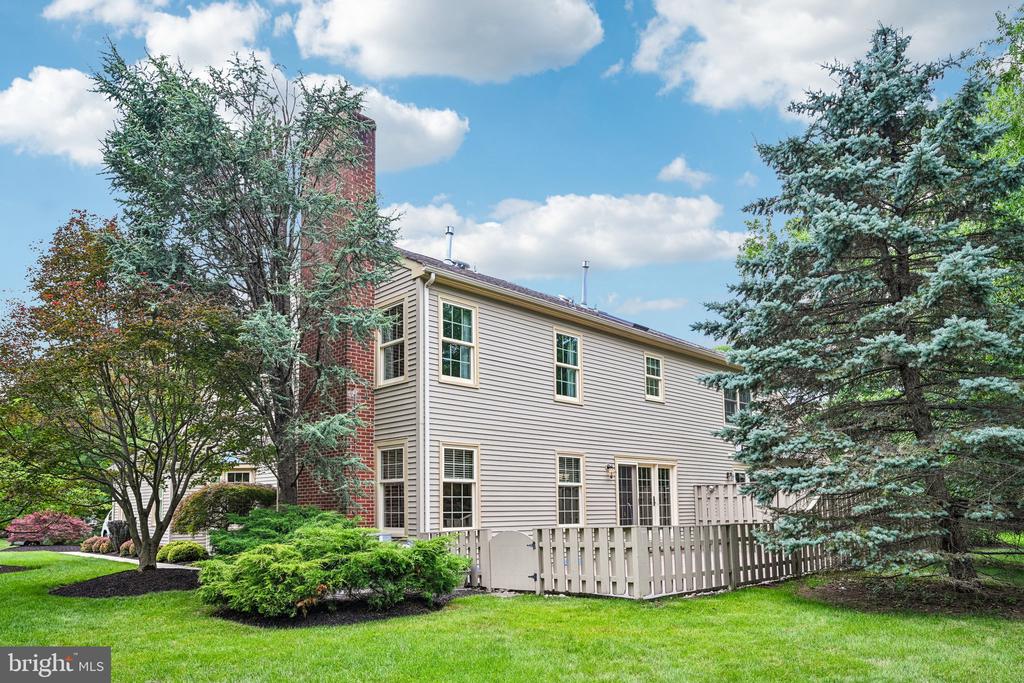 175 HUNTER COURT