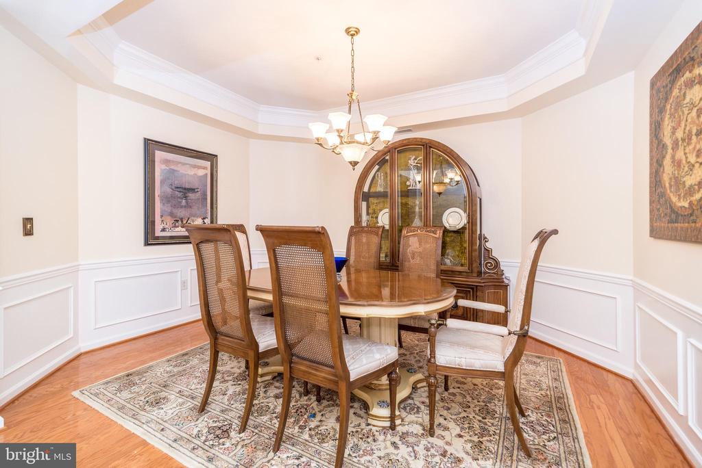 2101 LILAC COURT