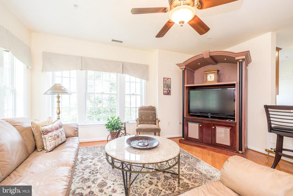 2101 LILAC COURT