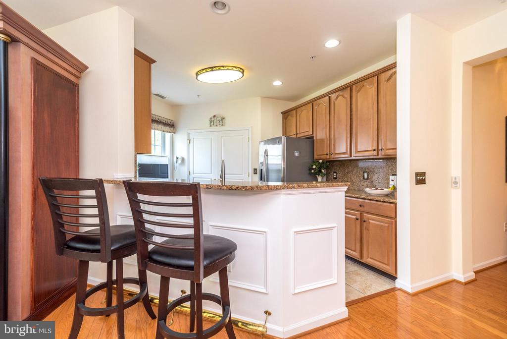 2101 LILAC COURT