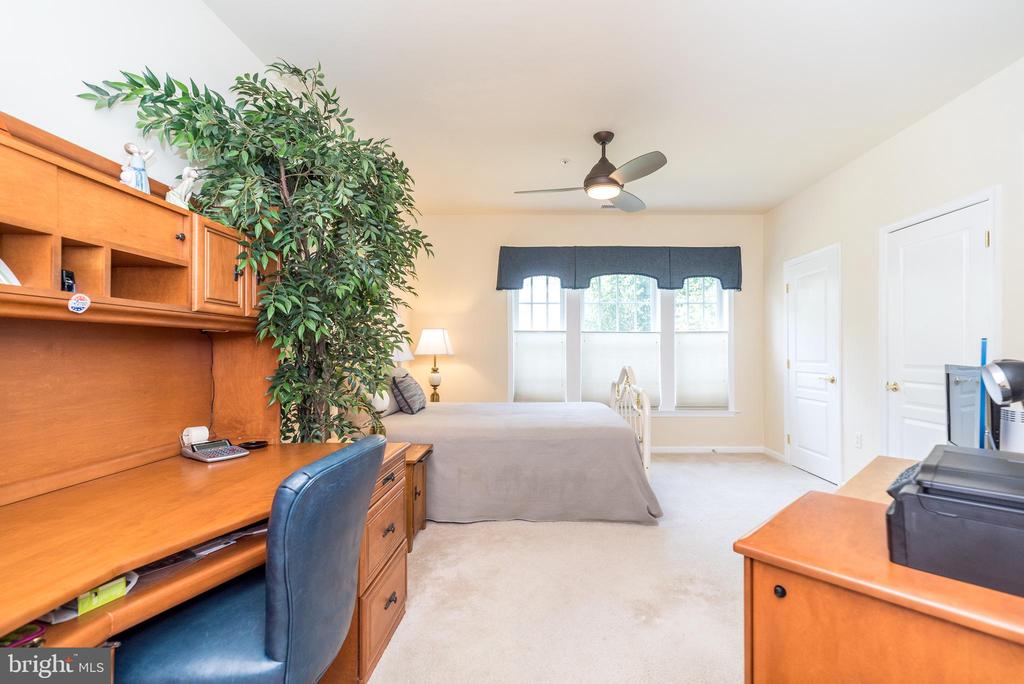 2101 LILAC COURT