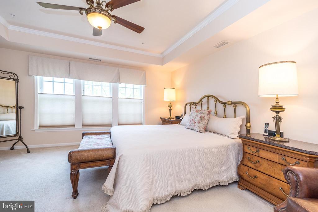 2101 LILAC COURT