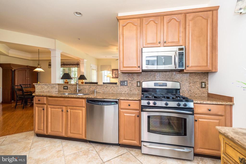 2101 LILAC COURT