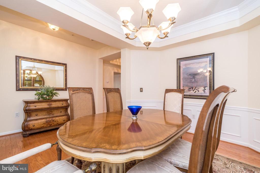2101 LILAC COURT