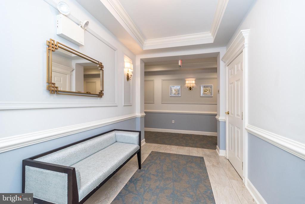 2101 LILAC COURT