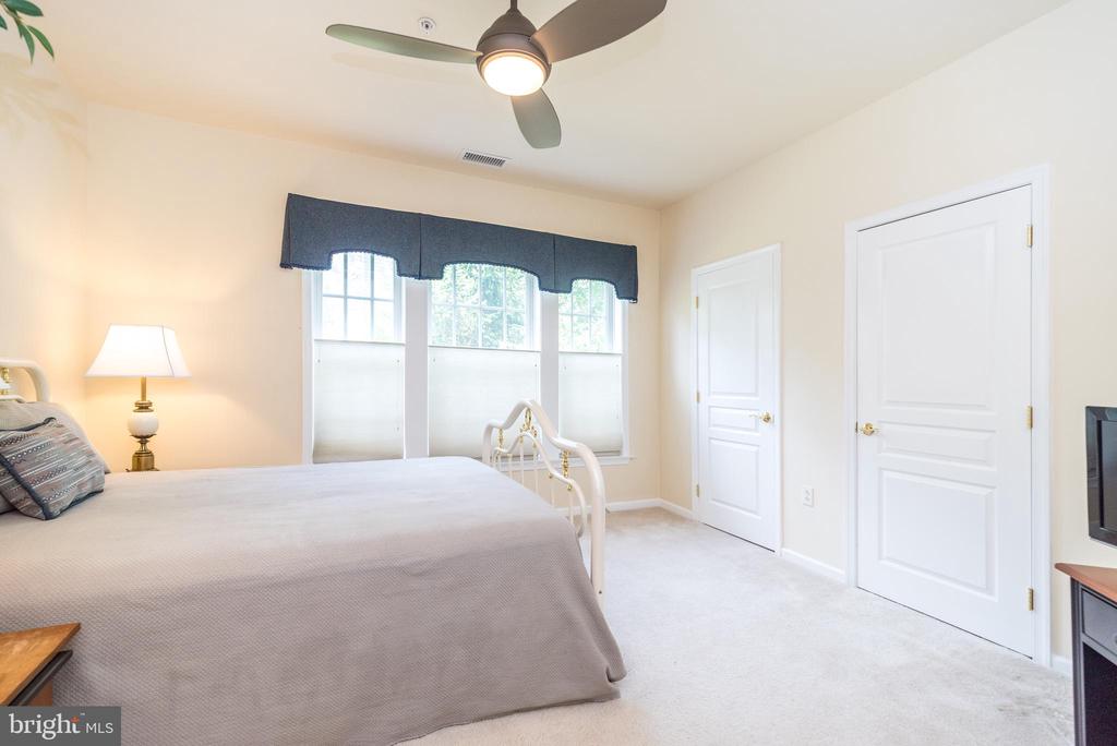 2101 LILAC COURT