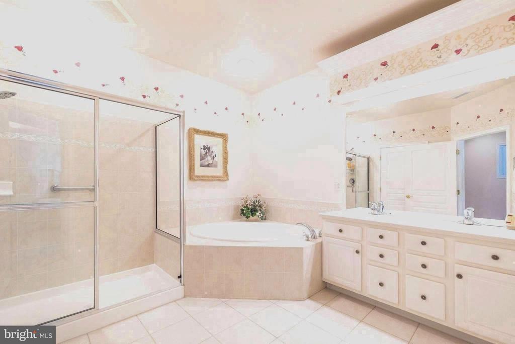 2101 LILAC COURT