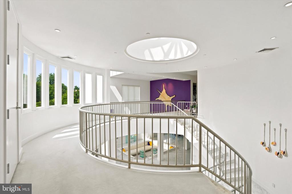611 CREEK LANE