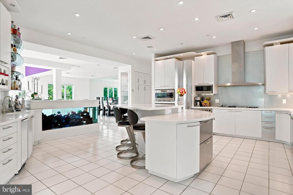 611 CREEK LANE
