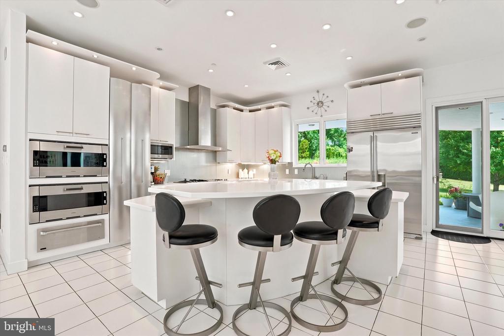 611 CREEK LANE