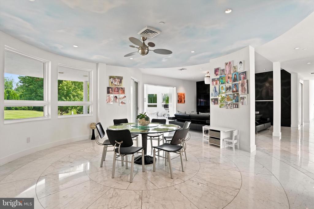 611 CREEK LANE