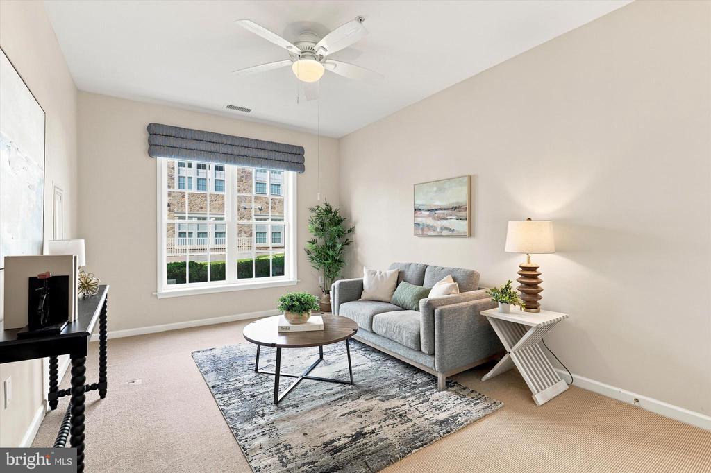 6102 LILAC COURT