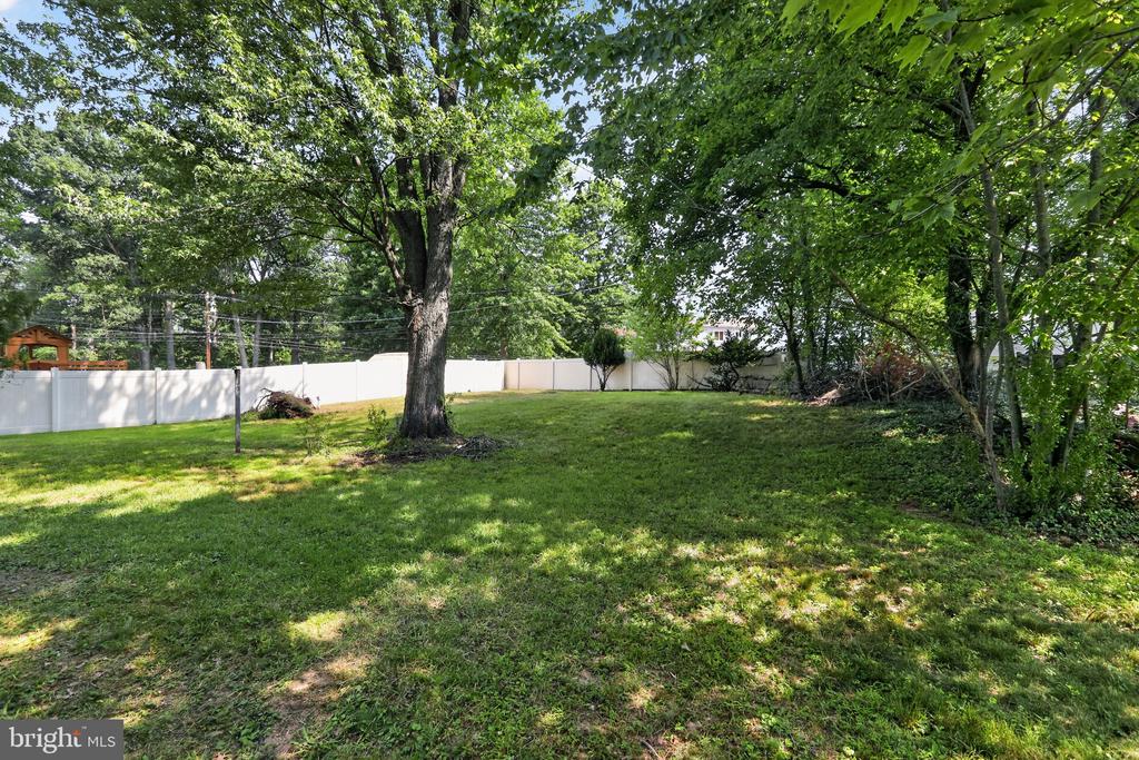 807 YORKTOWN STREET